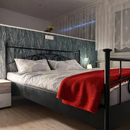 Haus Mammut - Geraeumiges Luxus Apartment Hueckelhoven