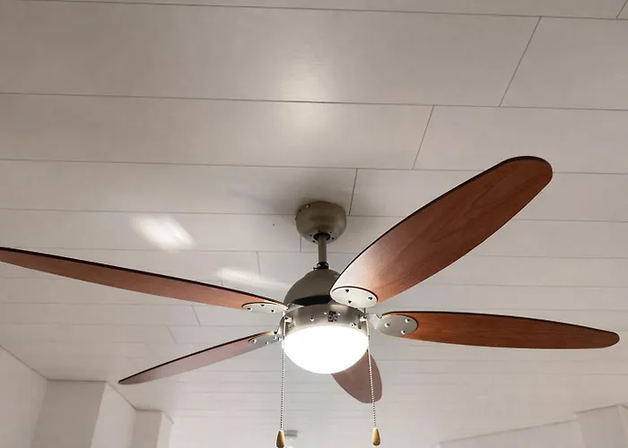 Haus Mammut - Geraeumiges Luxus Hueckelhoven